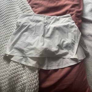 White lulu lemon tennis skirt